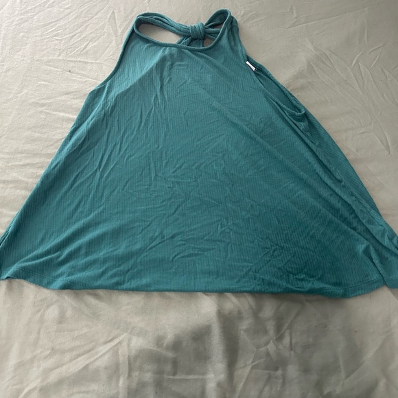 Old navy knot back tank top - Picture 2 of 2